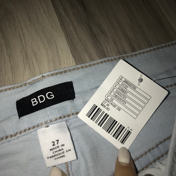 Urban Outfitters High Waisted Jeans - Picture 3 of 3